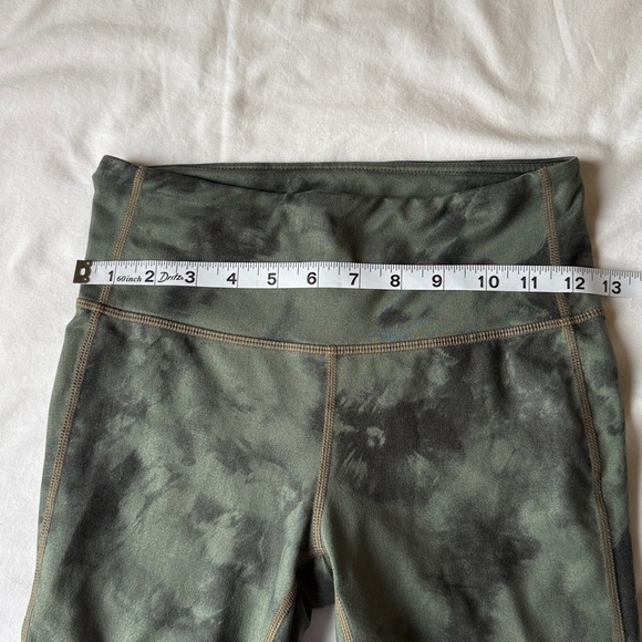 Athleta Green Tie-Dye Capris - Picture 5 of 7